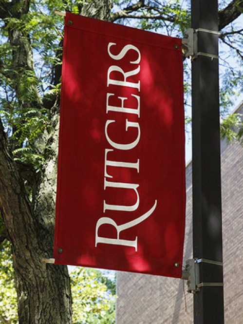 Image of Rutgers flag on light pole